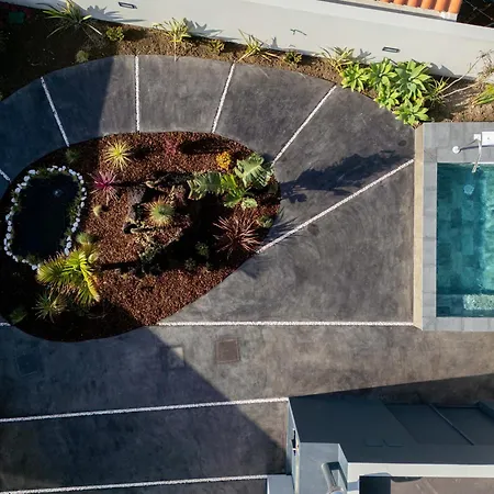 Essence - Garden & Διαμέρισμα Ribeira Grande